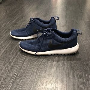 Nike Roche One